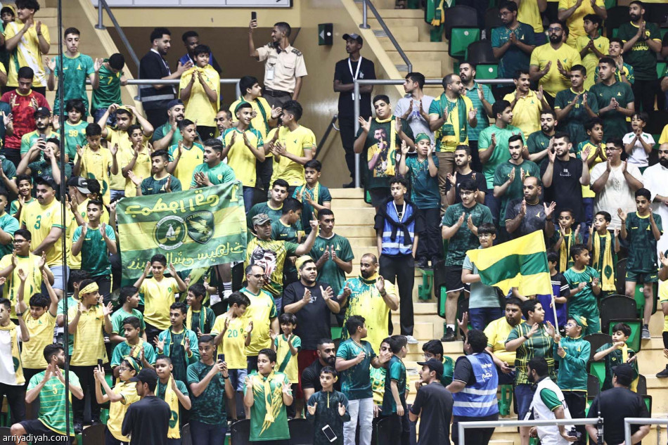 عائلة فرنانديز..
الأب مدرب و3 أبناء يلعبون