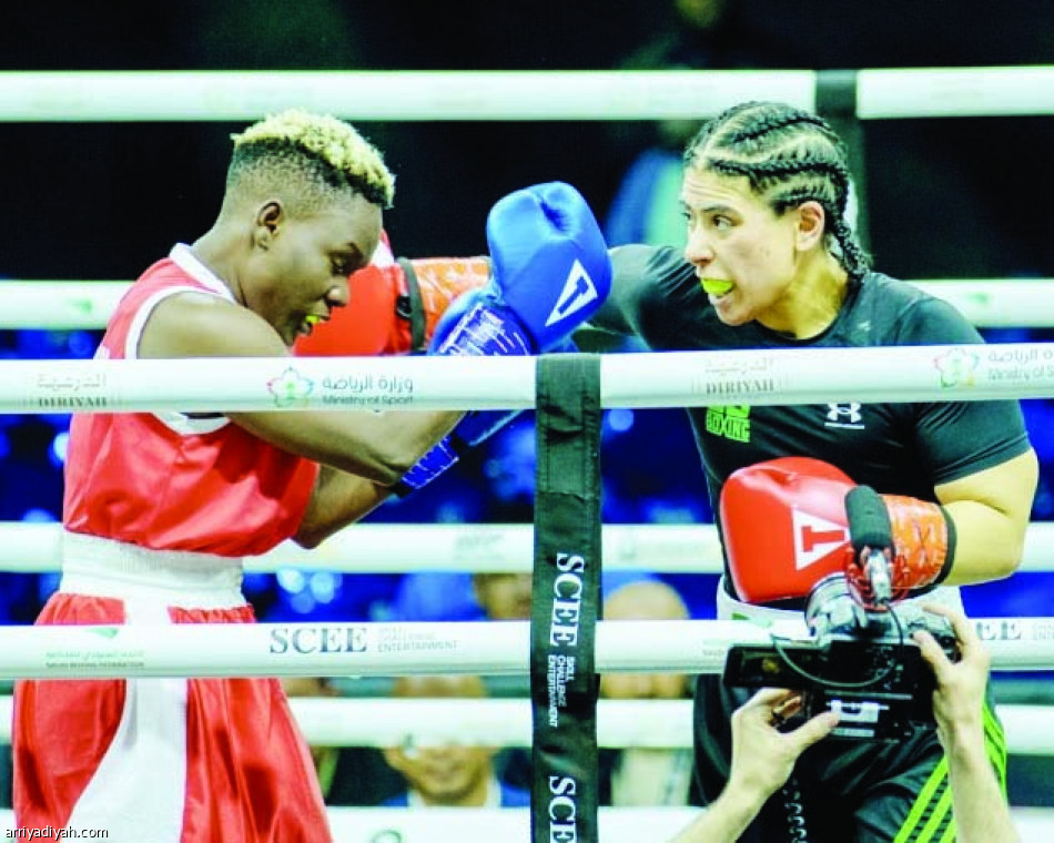 على حلبة الدرعية..
فيوري بطل العالم