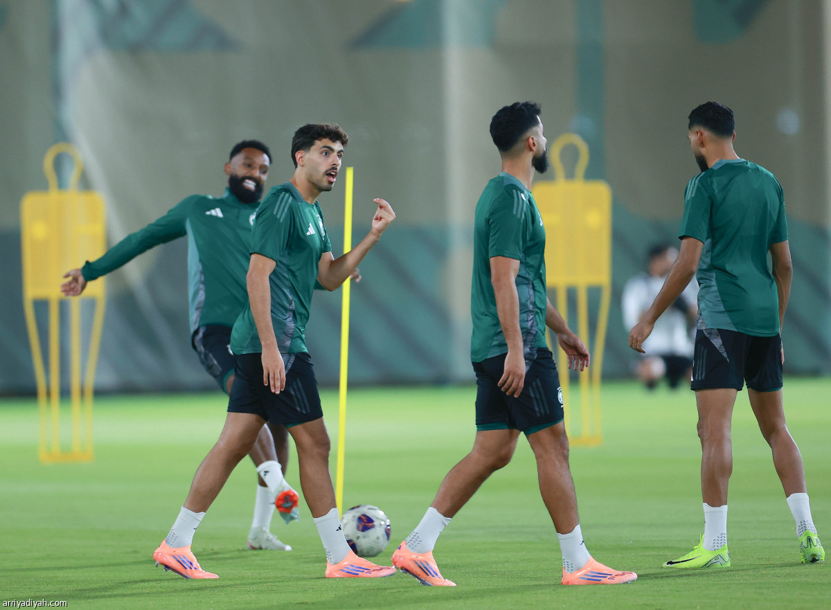 الأخضر يختبر