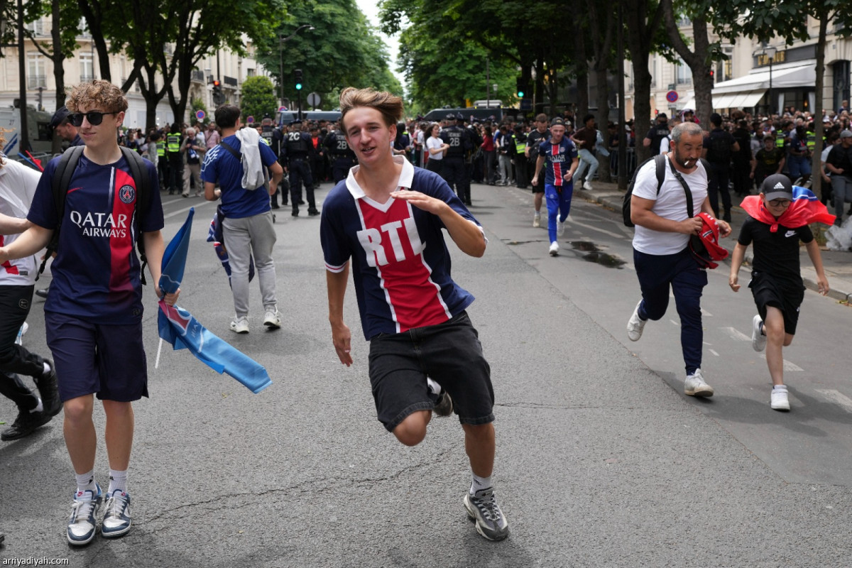 الاحتفالات مستمرة