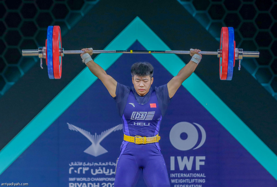 العملاق لاشا 
يكتسح اليوم الأخير