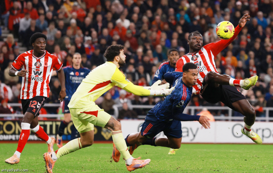 في «ملعب النور».. سندرلاند يوقف هيمنة أرسنال على الصاعدين