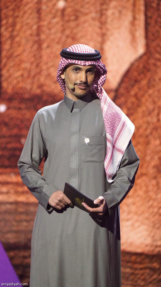 «شاعر الراية».. ابن نومان والرسلاني أول المتأهلين