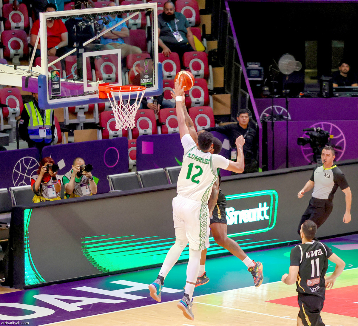 سلة الأخضر تتألق