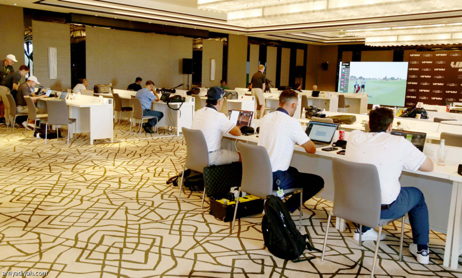 «ليف جولف».. 
7 قنوات أجنبية