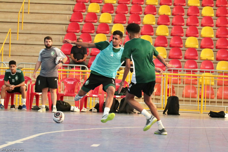 اليوم.. أخضر الصالات  يصطدم بالبرازيل