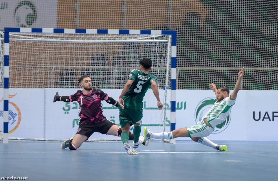 الأخضر يتعادل مع الجزائر في افتتاح «عربية» الصالات